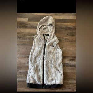 Women’s size XS The North Face vest